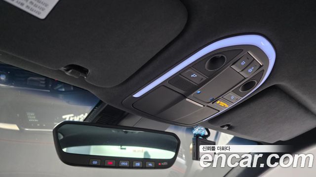 Genesis G70 2019 — photo 24