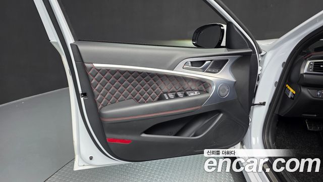Genesis G70 2019 — photo 14