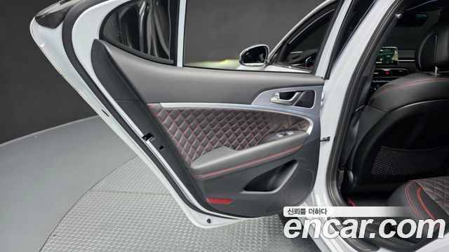 Genesis G70 2019 — photo 15