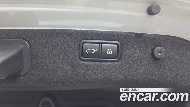 Genesis G70 2019 — photo 30