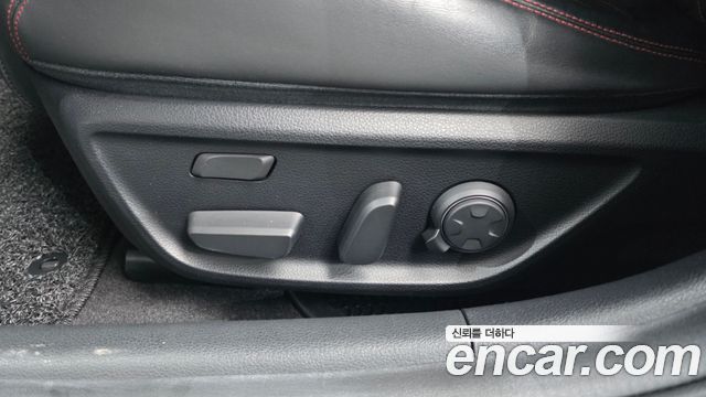 Genesis G70 2019 — photo 31