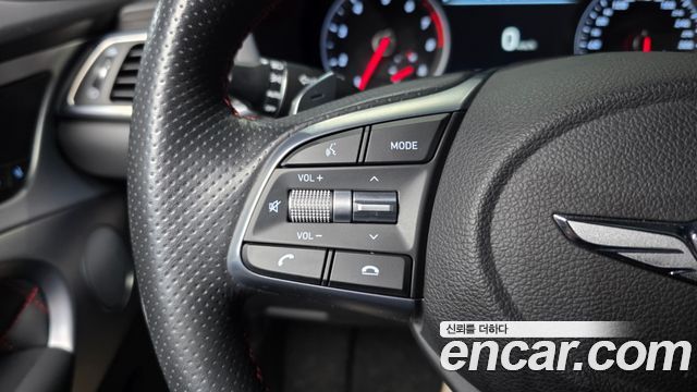 Genesis G70 2019 — photo 35