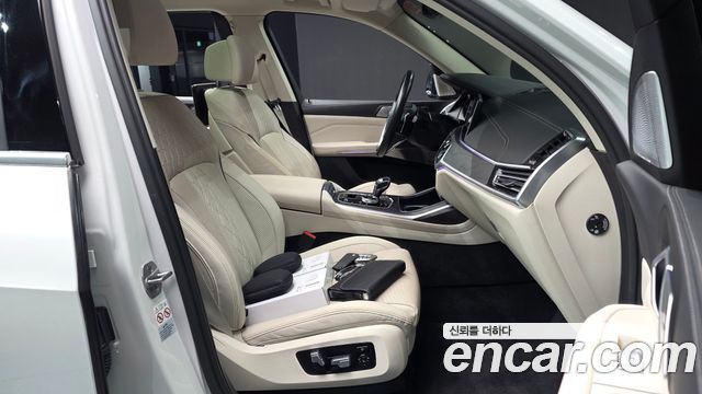 BMW X7 2022 — photo 18