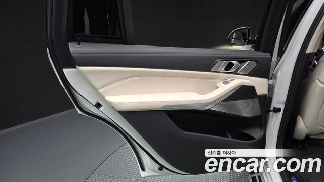 BMW X7 2022 — photo 15