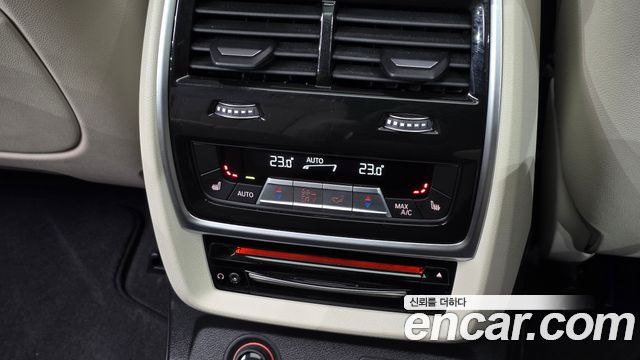 BMW X7 2022 — photo 28