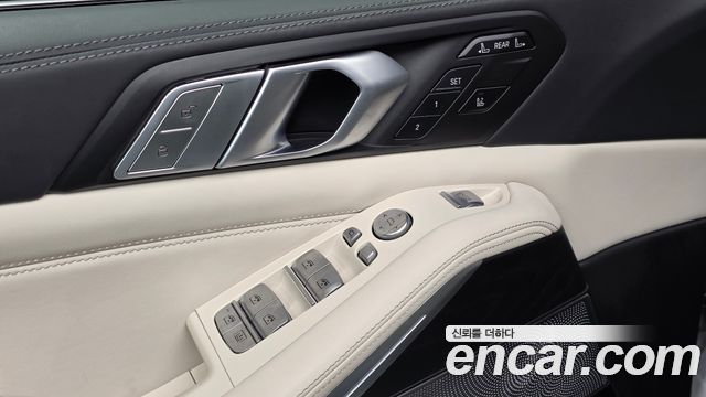 BMW X7 2022 — photo 29