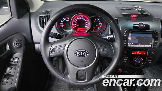 Kia Porte 2011 — photo 13