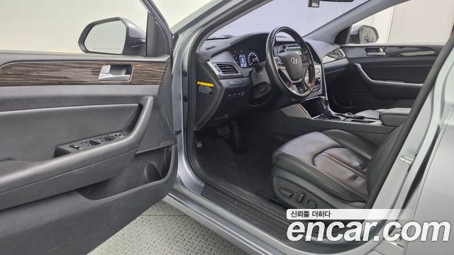 Hyundai Sonata 2015 — photo 13