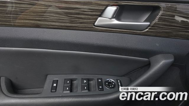Hyundai Sonata 2015 — photo 25