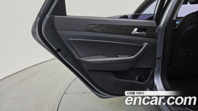 Hyundai Sonata 2015 — photo 15