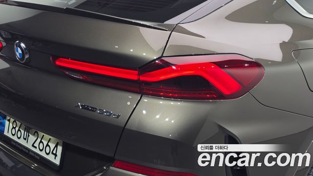BMW X6 2022 — photo 9