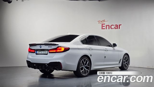 BMW 5-Series 2018 — photo 2