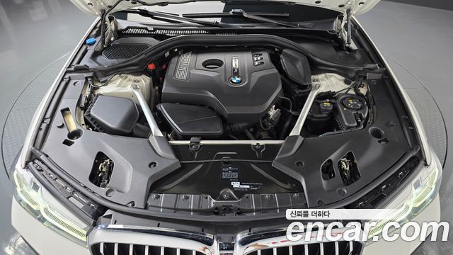 BMW 5-Series 2018 — photo 6