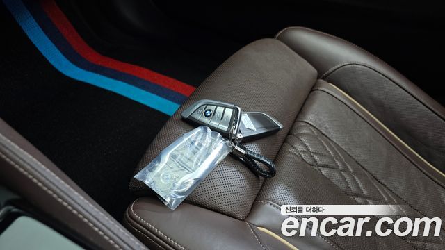 BMW 5-Series 2018 — photo 21