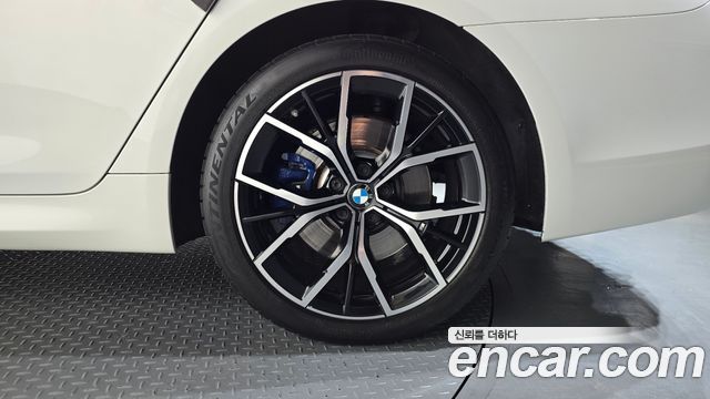 BMW 5-Series 2018 — photo 7