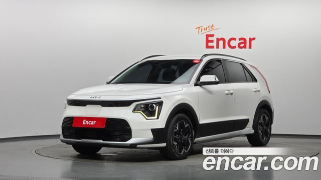 Kia Niro 2023 — photo 1