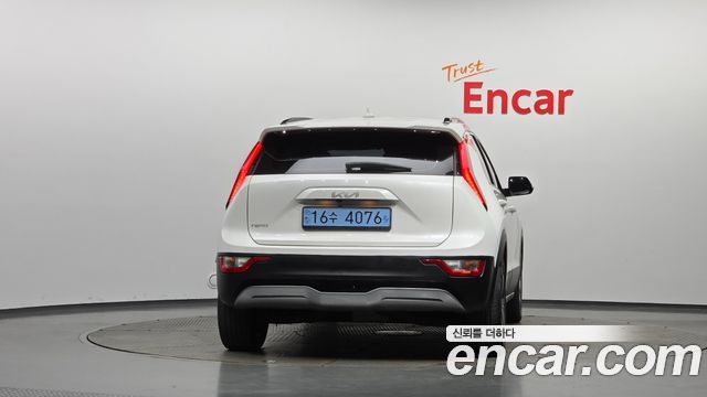 Kia Niro 2023 — photo 4