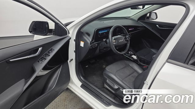 Kia Niro 2023 — photo 10