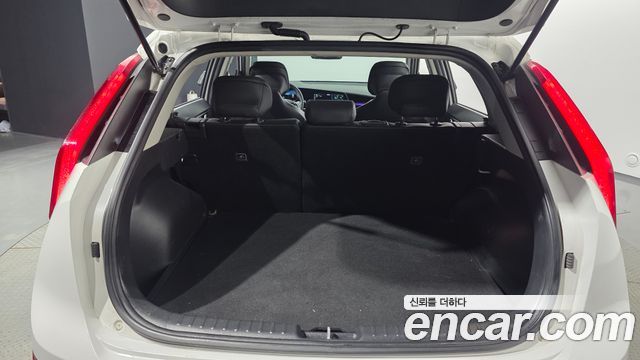 Kia Niro 2023 — photo 20