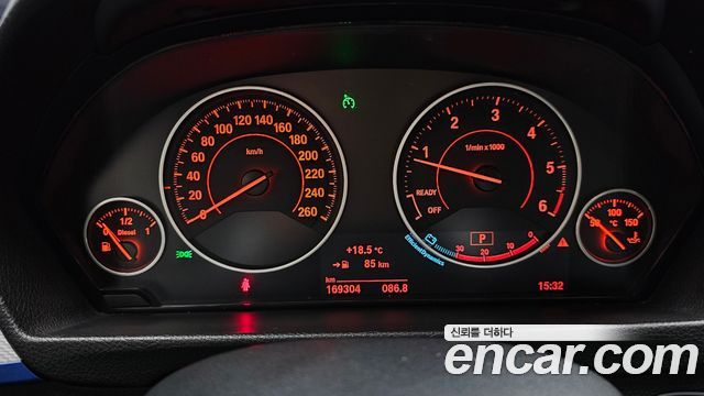 BMW 3-Series 2015 — photo 11