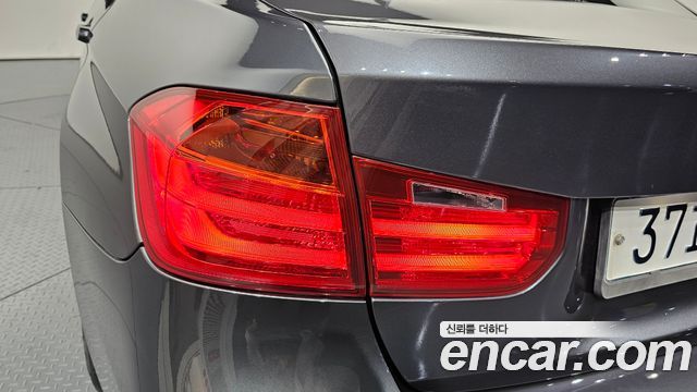 BMW 3-Series 2015 — photo 9