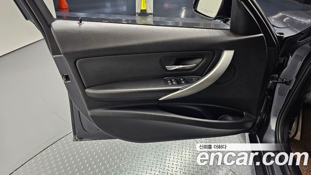 BMW 3-Series 2015 — photo 14