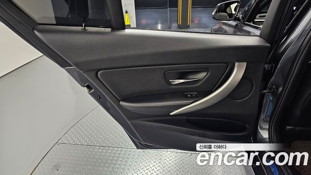 BMW 3-Series 2015 — photo 15