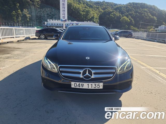 Mercedes-Benz E-Class 2018 — photo 1