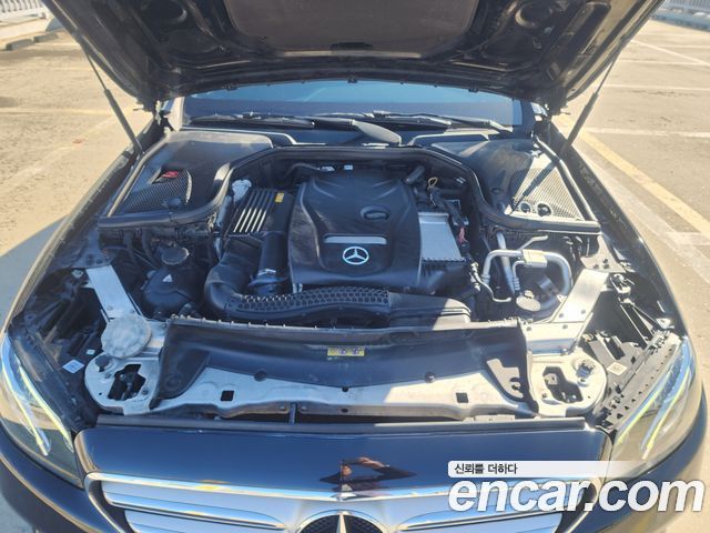 Mercedes-Benz E-Class 2018 — photo 2