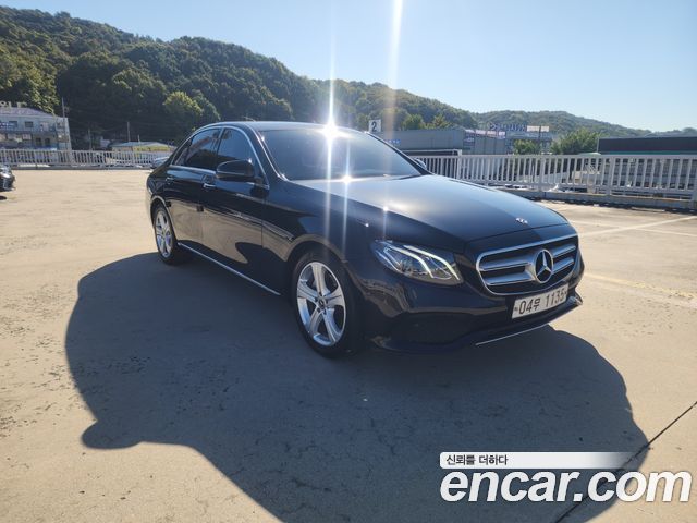 Mercedes-Benz E-Class 2018 — photo 5