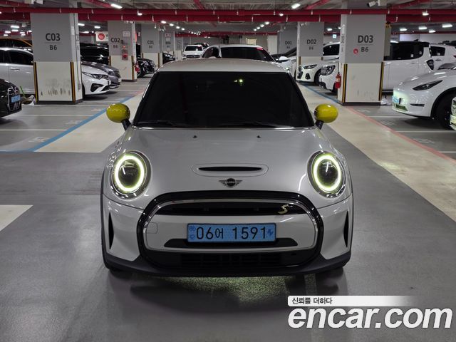 Mini Cooper 2023 — photo 3