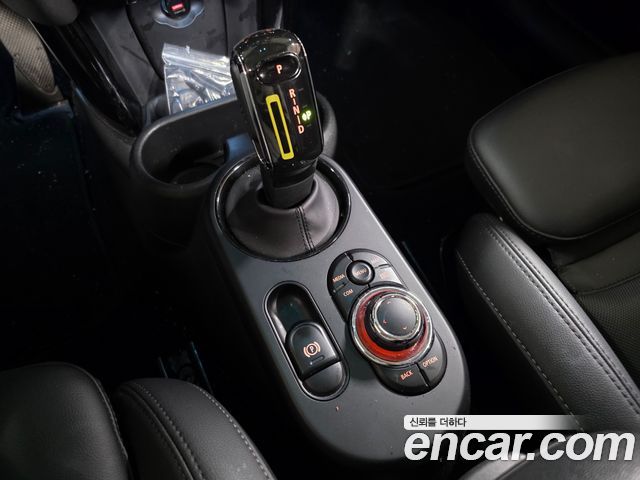 Mini Cooper 2023 — photo 8