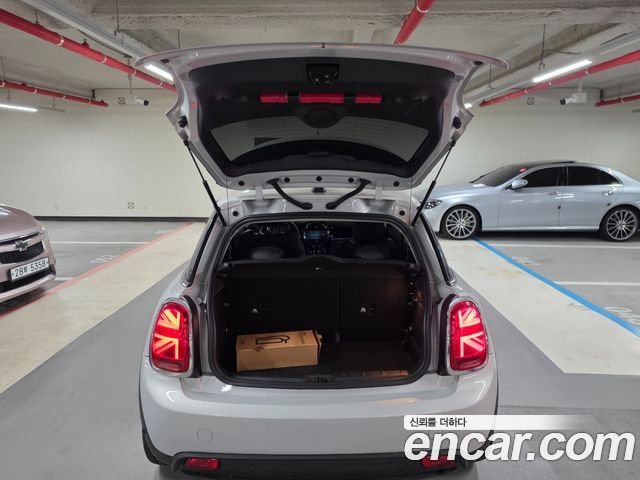 Mini Cooper 2023 — photo 20