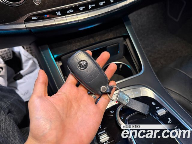 Mercedes-Benz S-Class 2020 — photo 13