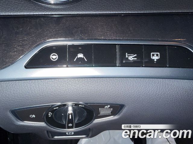 Mercedes-Benz S-Class 2020 — photo 17