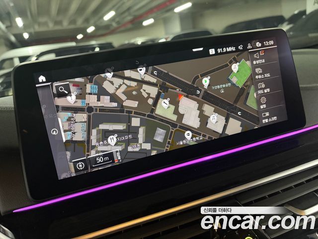 BMW 5-Series 2023 — photo 9