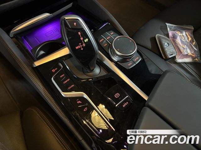 BMW 5-Series 2023 — photo 11