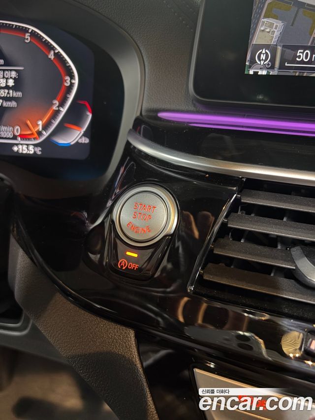 BMW 5-Series 2023 — photo 18