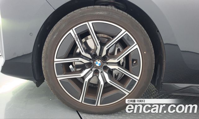BMW 7-Series 2025 — photo 5