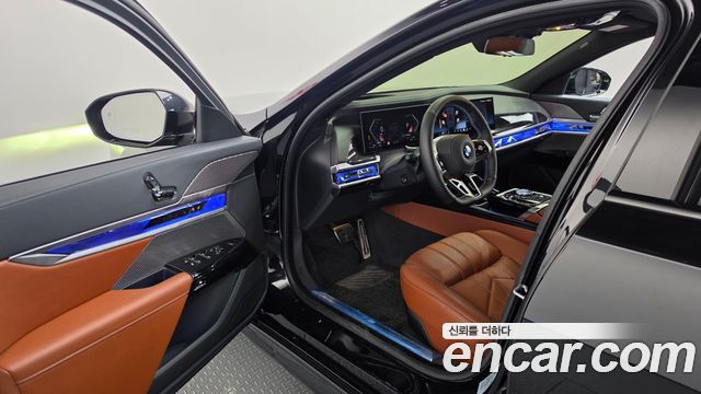 BMW 7-Series 2025 — photo 13