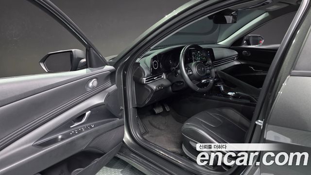 Hyundai AVANTE 2023 — photo 13