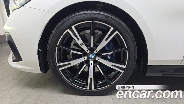 BMW 5-Series 2025 — photo 5