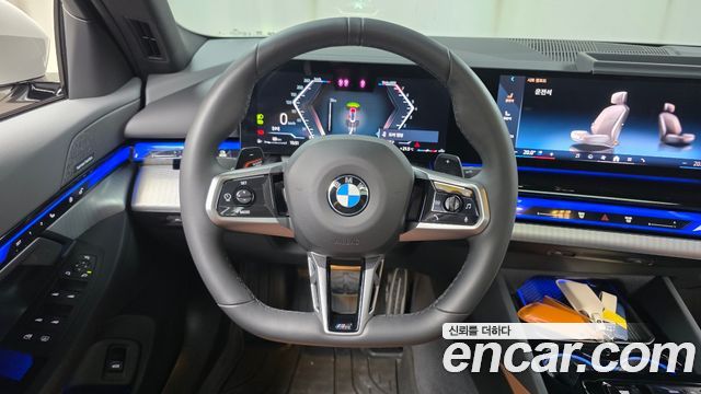 BMW 5-Series 2025 — photo 19