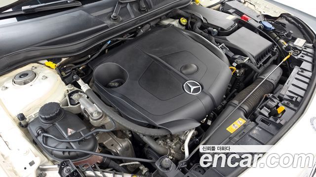 Mercedes-Benz GLA-Class 2016 — photo 6