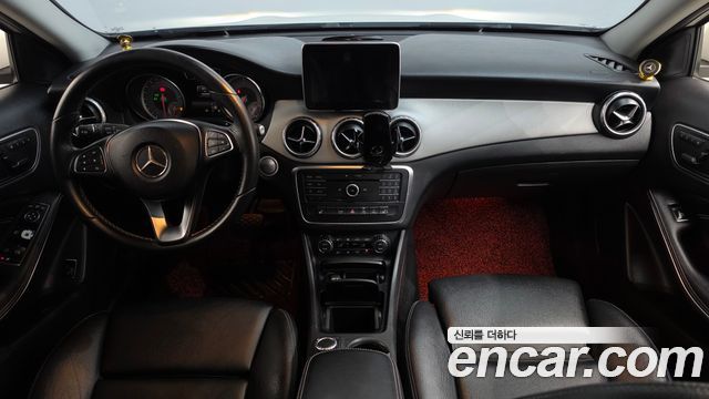 Mercedes-Benz GLA-Class 2016 — photo 7
