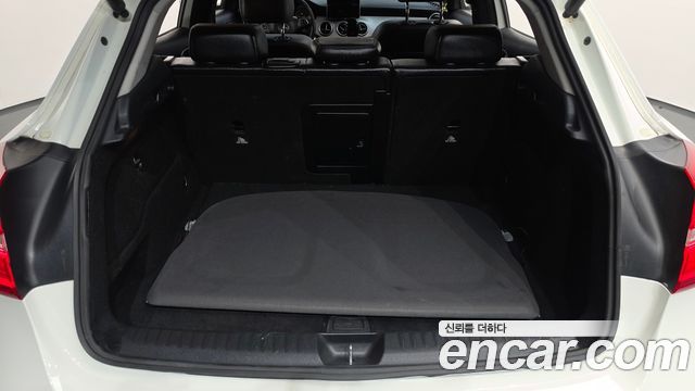 Mercedes-Benz GLA-Class 2016 — photo 20