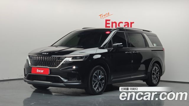Kia Canival 2023 — photo 1