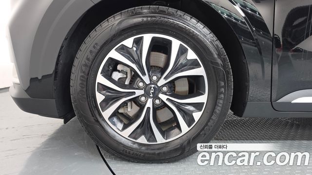 Kia Canival 2023 — photo 5