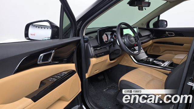 Kia Canival 2023 — photo 13