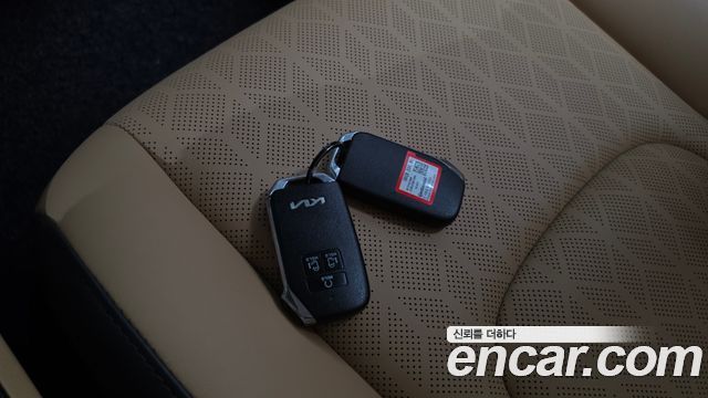 Kia Canival 2023 — photo 21